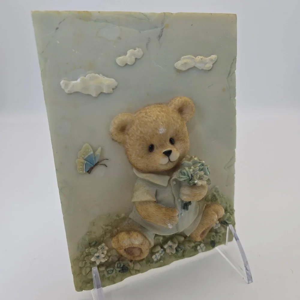 VTG SHIAH YIH Teddy Bear Wall Plaque 3D Resin Nursery Decor Blue White Flower‎